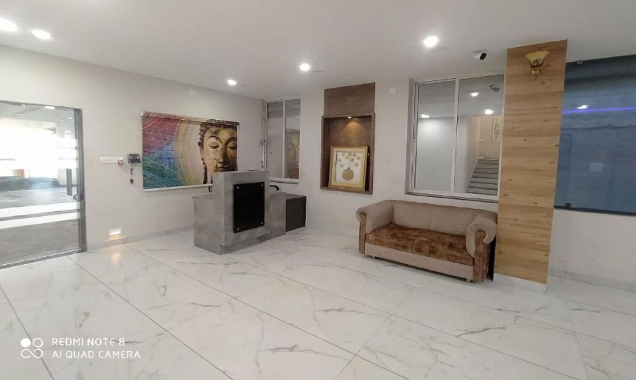 Hālol Oyo 80228 Hotel Richa מראה חיצוני תמונה